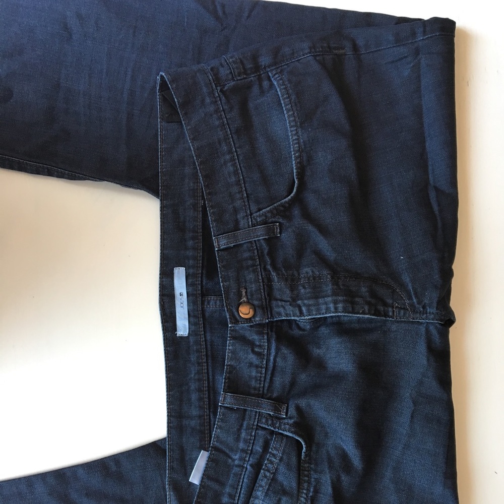 Joe’s Jeans. Dark wash. Size 38. Easy Fit.